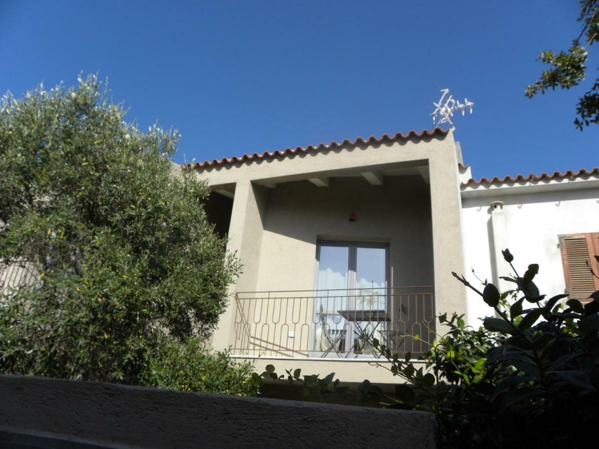 Petra Sarda Apartment San Pantaleo Ngoại thất bức ảnh